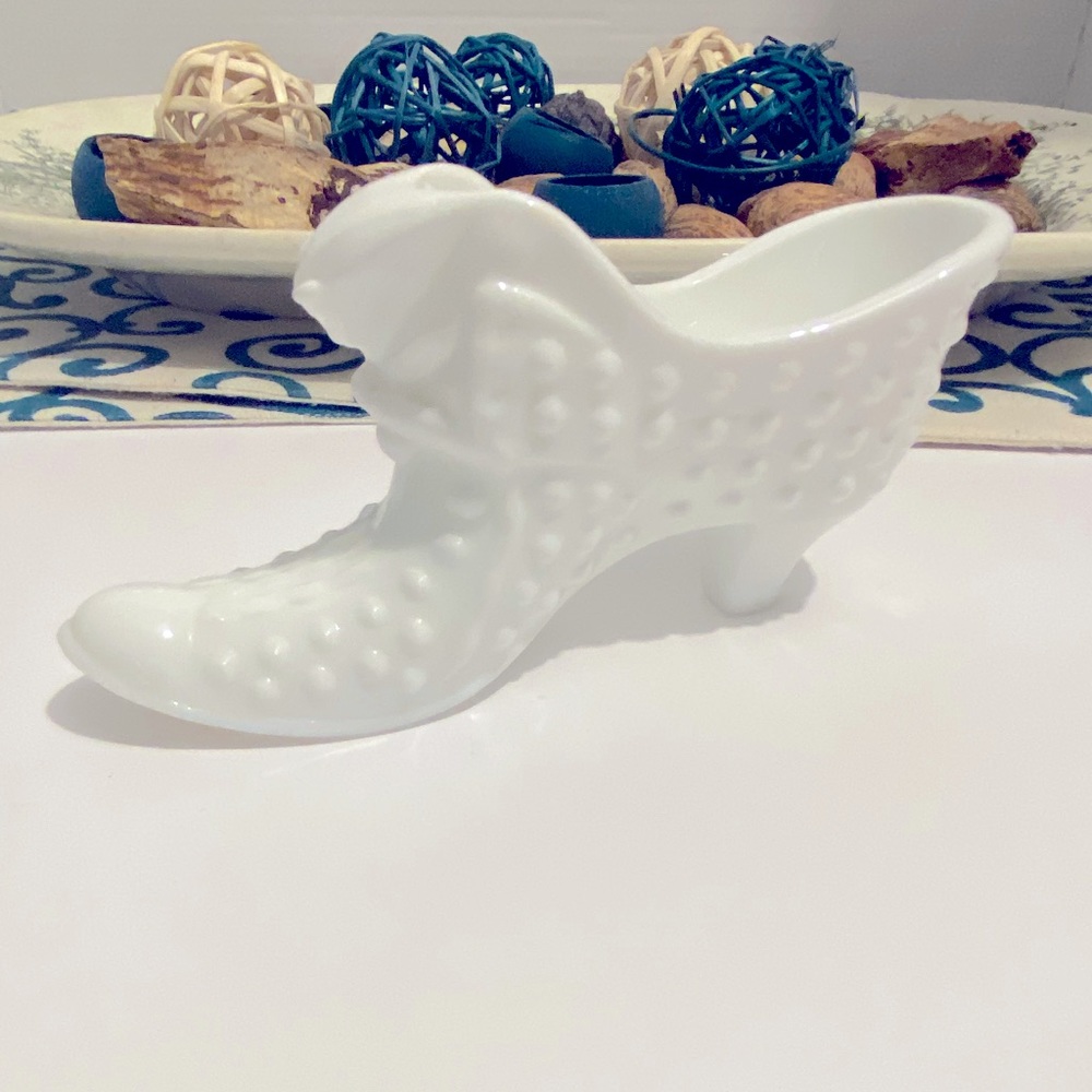 Vintage Fenton Milk Art Hobnail Glass Jaguar Cat Head Slipper Shoe